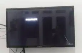 TV LED Polytron 32 inci, masih enak buat nonton, full shett
