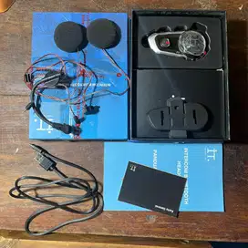 Intercom IT R8 like new