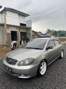 Mobil altis 2002