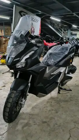 HONDA ADV 160 ABS BLACK