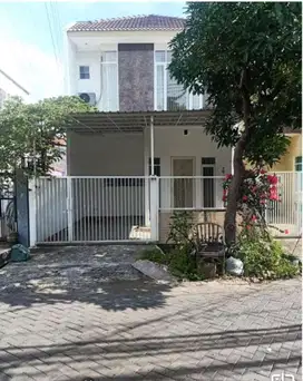 Rumah baru gress  2 lantai ploso timur