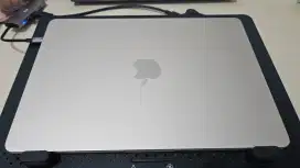 Apple Macbook Air M4 2025 Starlight - 13inch 16/256GB