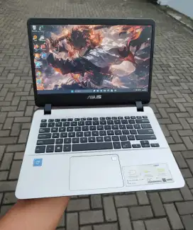 Laptop Asus Slim Muluss Istimewa