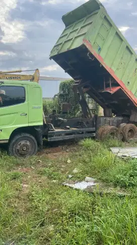 Dijual Dumptruck Hino FM 260Ti