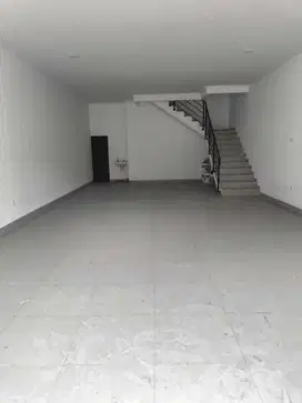 Ruko bagus bangunan baru siap pakai di mangga besar Jakarta pusat