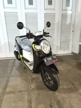 Bissmillah dijual motor Honda Scoopy SE 2017 istimewa.