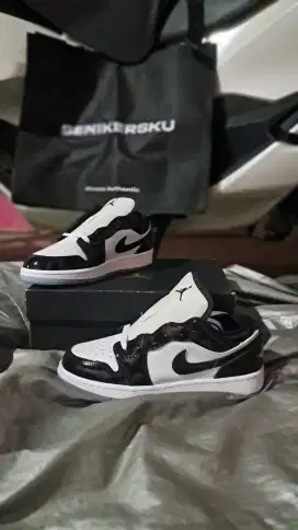Air Jordan 1Low OG (black White concord)