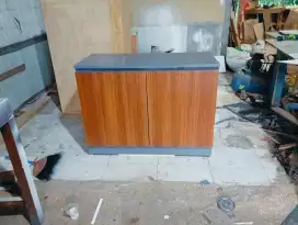 Lemari/bufet/credenza/penyimpanan serbaguna