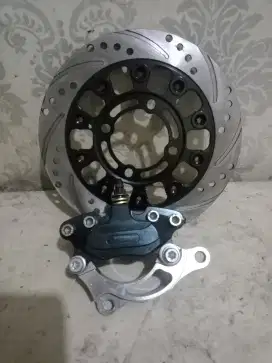 Kaliper 2p cnc plus braket dan piringan cakram