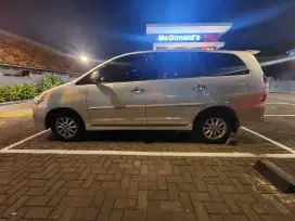 Kijang innova disel matic type V tqhun 2014
