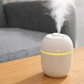 Humidifier Mini Car Home Ultrasonic Diffuser LED 220ml