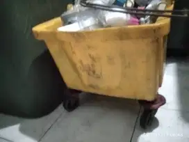 Dijual single bucket 32 ltr beka
