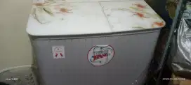 Mesin cuci daimitsu