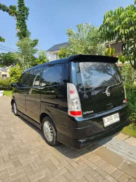 Nissan Serena 2010 Bensin