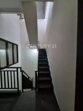 Rumah Bangunan Baru Di Jalan Kopyor Raya