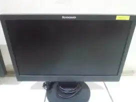 Monitor merk lenovo