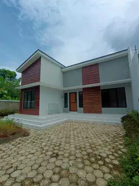 Rumah baru modern nuansa pedesaan Teluk Purwokerto