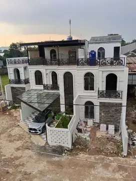 Rumah Clasic Modern Lokasi Strategis,  5 mnt LRT dan TOLL cibubur