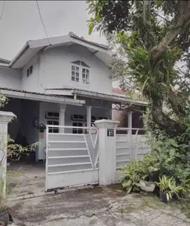 Dijual rumah siap huni sangat nyaman dan asri lokasi strategis