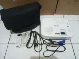Projector merk EPSON EB-S400