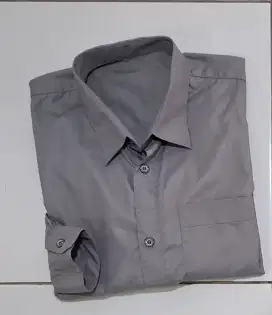 Kemeja abu-abu bahan katun adem