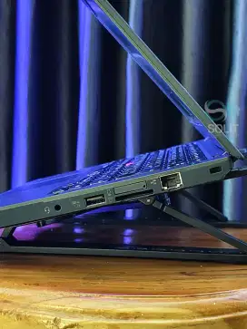 Laptop lenovo thinkpad x240 mulus no minus barang bagus