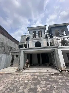 Rumah di Karangrejo Gajahmungkur Semarang