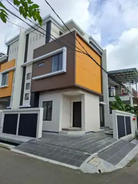 Dijual Rumah 3 lt, hook shm timur selatan citra garden