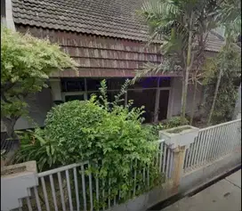 RUMAH MURAH HITUNG TANAH UK 24X20M KOMP KAVLING POLRI JELAMBAR