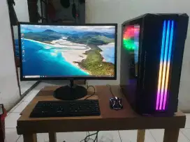 PC gaming core i7 + lcd 24 inch curved