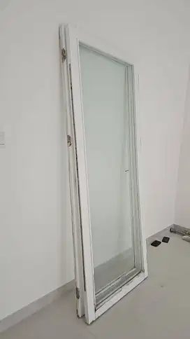 DIBORONGKAN PINTU KUSEN BEKAS / BARU SAJA DIBONGKAR