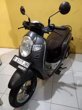 Scoopy donat abu2 bisa tt
