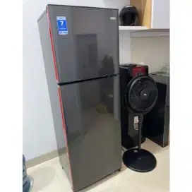 Lemari es 2 pintu
