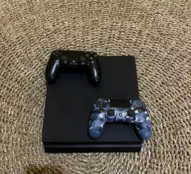 Playstation 4 Slim Ori
