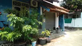 Rumah second huk hitung tanah di Tanah Baru Beji Depok