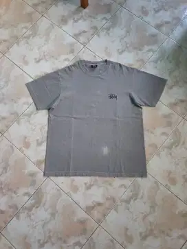 Kaos Stussy BigLogo (minus ada defect sikit bawah perut)