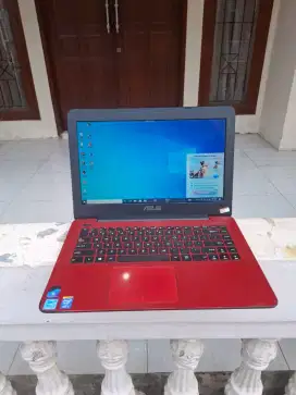 Laptop Asus Merah -CORE I3 GEN4 -SSD 128GB -8GB -SIAP PAKAI GAN
