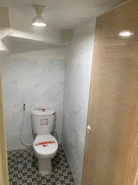 Rumah 2 Lantai Di Tengah Kota Dengan Fasum Swimming Pool