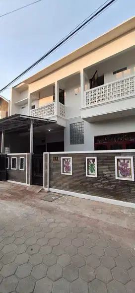 WHITE HOUSE KOST