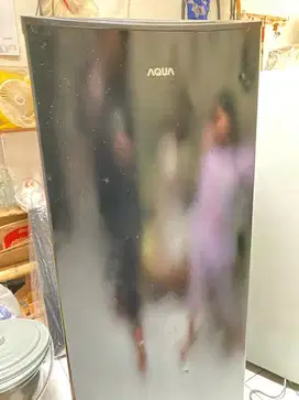 Kulkas 1 pintu merk Aqua