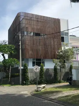 Rumah Hook  Bukit Palma terawat dan siap huni