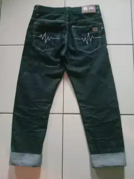 Celana denim selvedge
