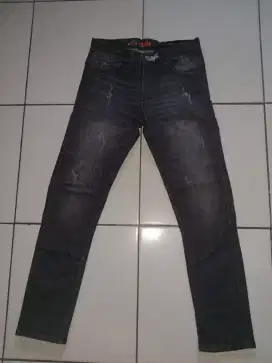 Celana jeans skinny