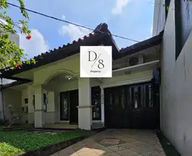 RUMAH PONDOK INDAH LT 300, LB 200m2, SWIMMING POOL,SHM, 13,5M