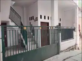 Rumah Bonus Kos- kosan 4 Pintu di Cipayung JakTim
