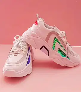 Sepatu Sneaker Wanita Import