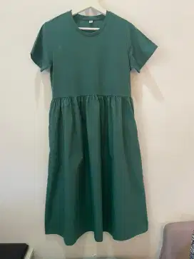 Dress UNIQLO, Warna Hijau Viral, Ukuran S