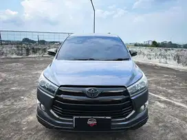 KIJANG INNOVA VENTURER 2.4 DIESEL MATIC 2017