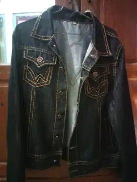 Jaket jeans wanita