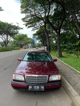 Mercedes-Benz W202 C180